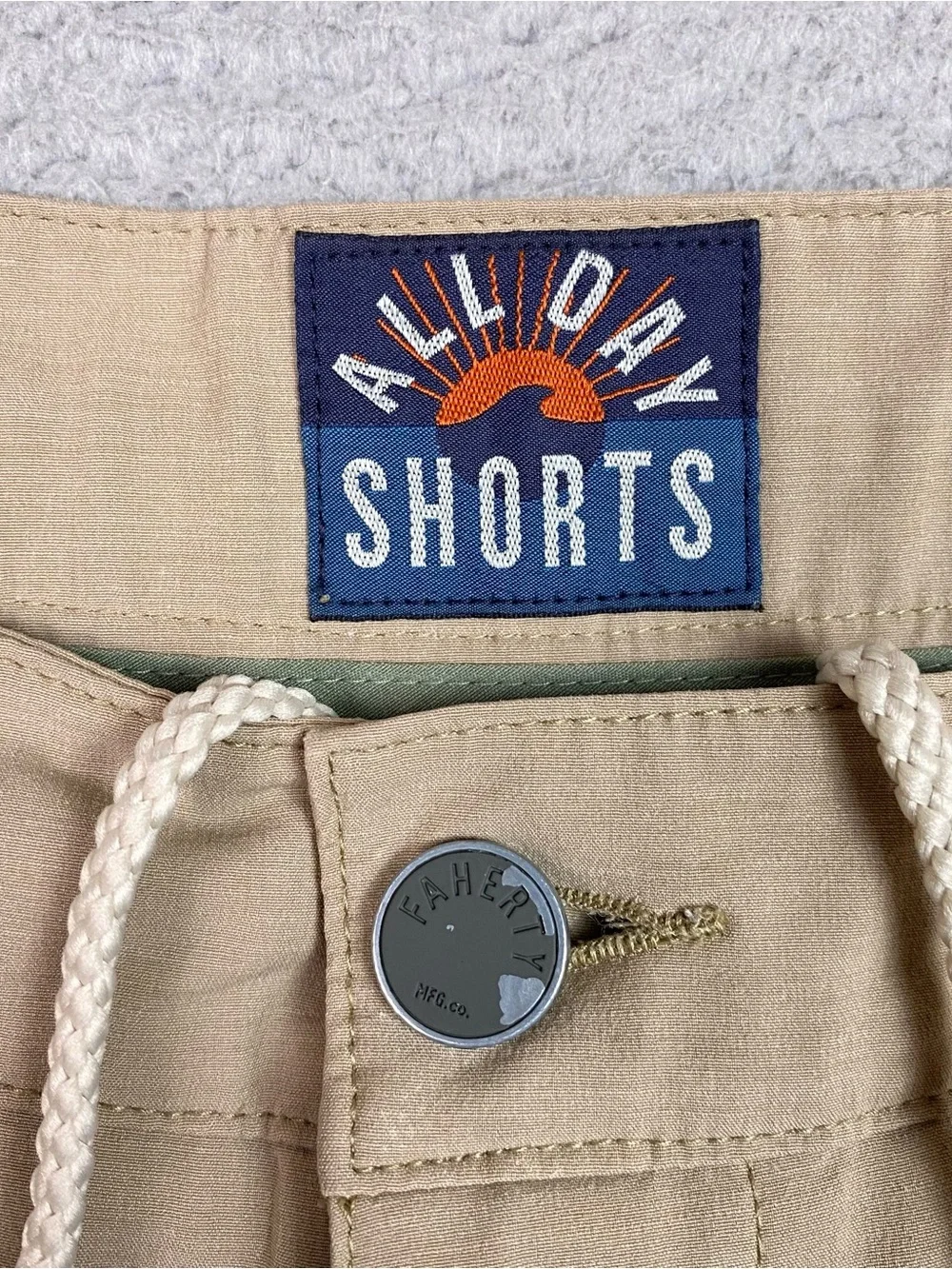 Faherty All Day Shorts Men's Size 30 Beige Hybrid Beach Chino Stretch Surf 8.5in